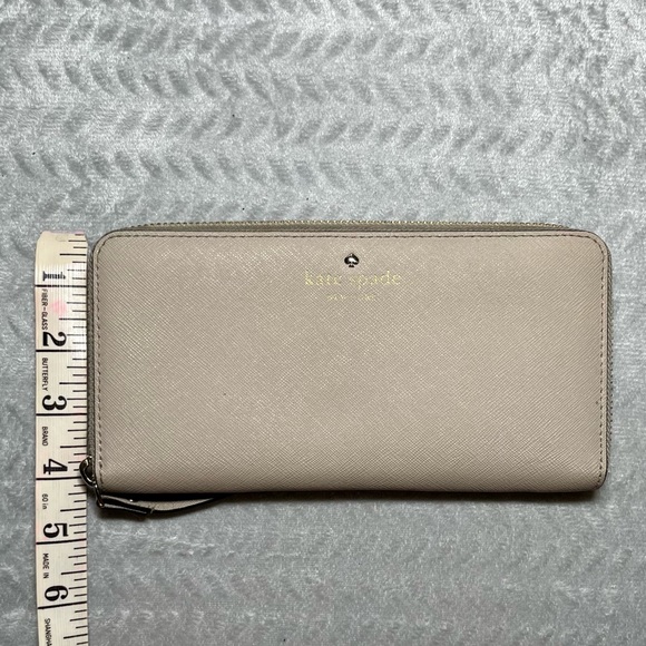 Kate Spade Leila Large Continental Wallet
Leather Light Beige - Picture 9 of 9